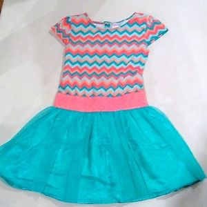 Chevron short sleeved dress